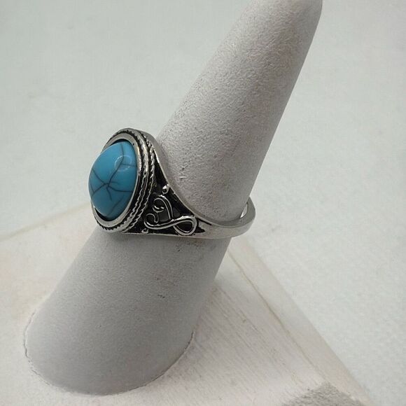 NWOT Size 7 1/2 Oval turquoise stone with heart scrolling design - Picture 2 of 4